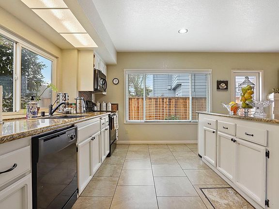 4th image of 2605 Nivens St