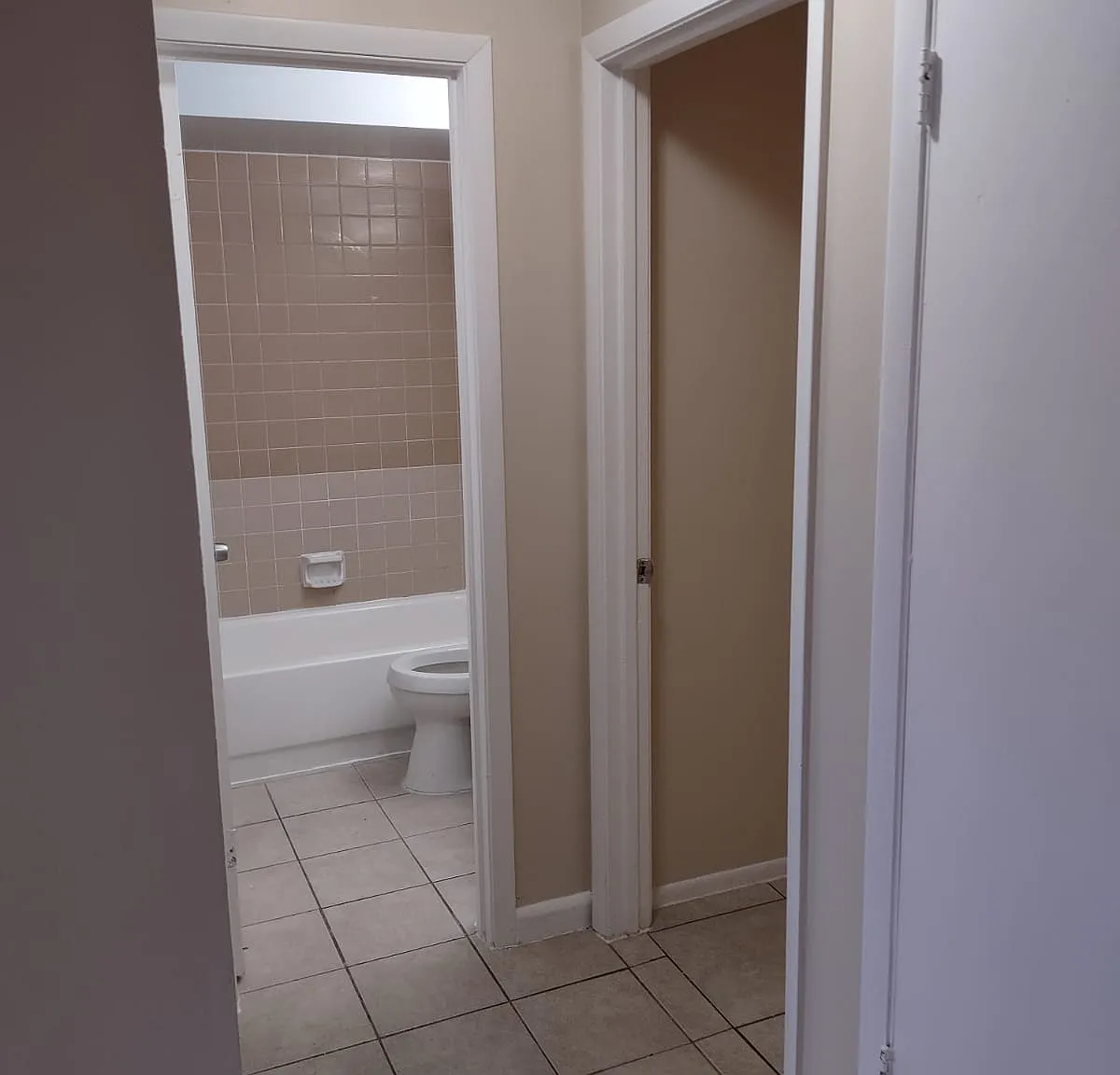 2 bed, 704 sqft, $1,400 — Photo 4