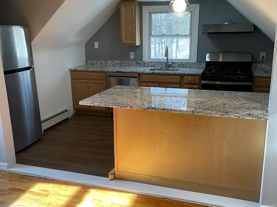 255 Kingston Rd #2