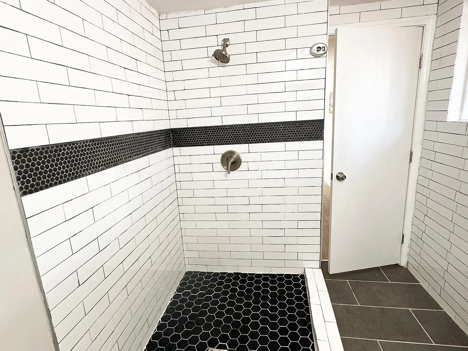 4 bed, 4.0 bath, 2600 sqft, $1,066 — Photo 4