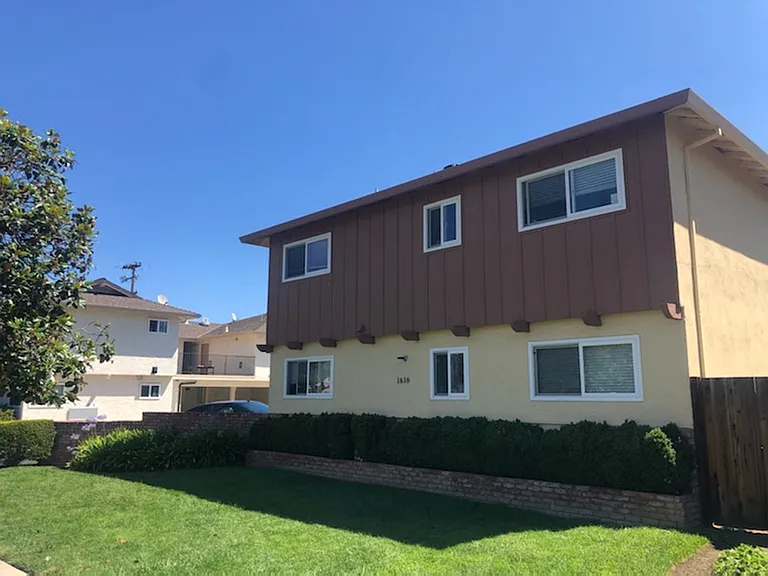 1616 Queen Charlotte Dr — Photo 3