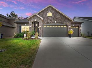 1676 Ridgeway Trl, Fenton, MO 63026