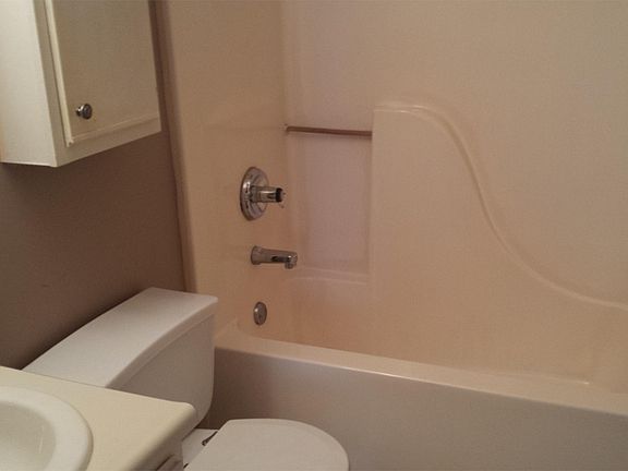 5th image of 3842 Ireland Dr