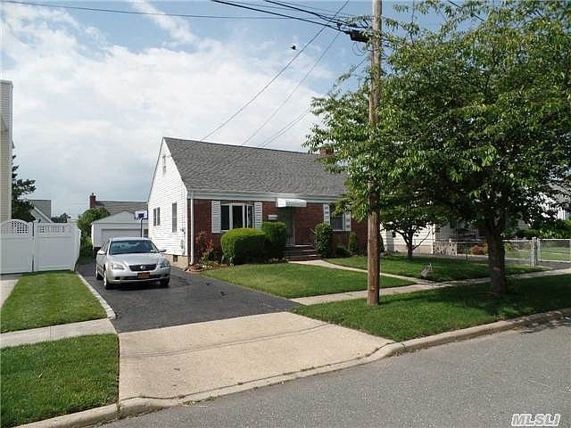1st image of 218 10th St