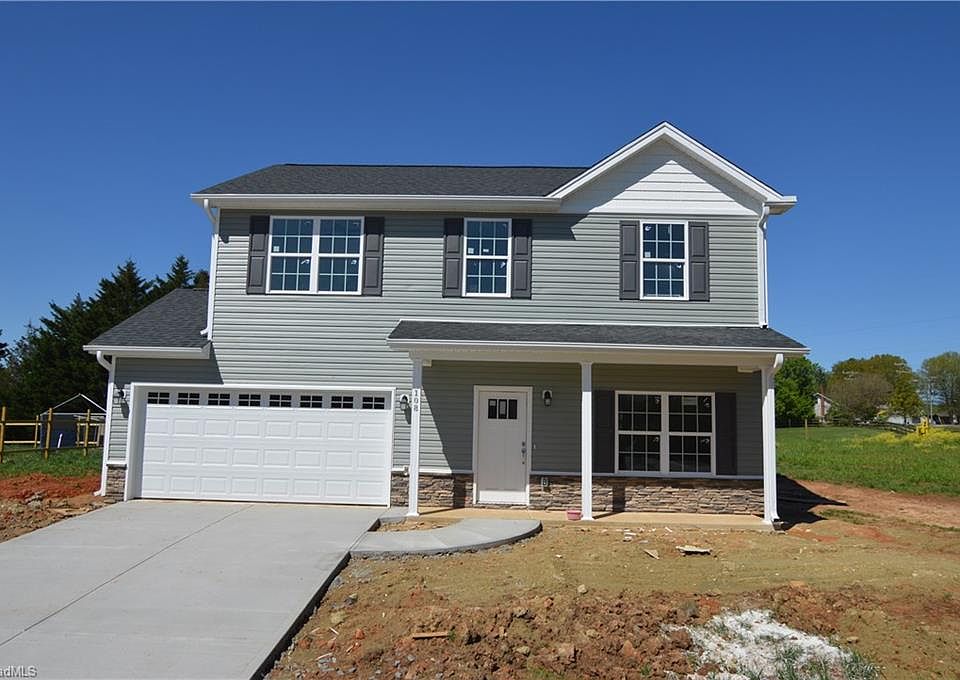 2nd image of 108 Charleston Ridge Dr