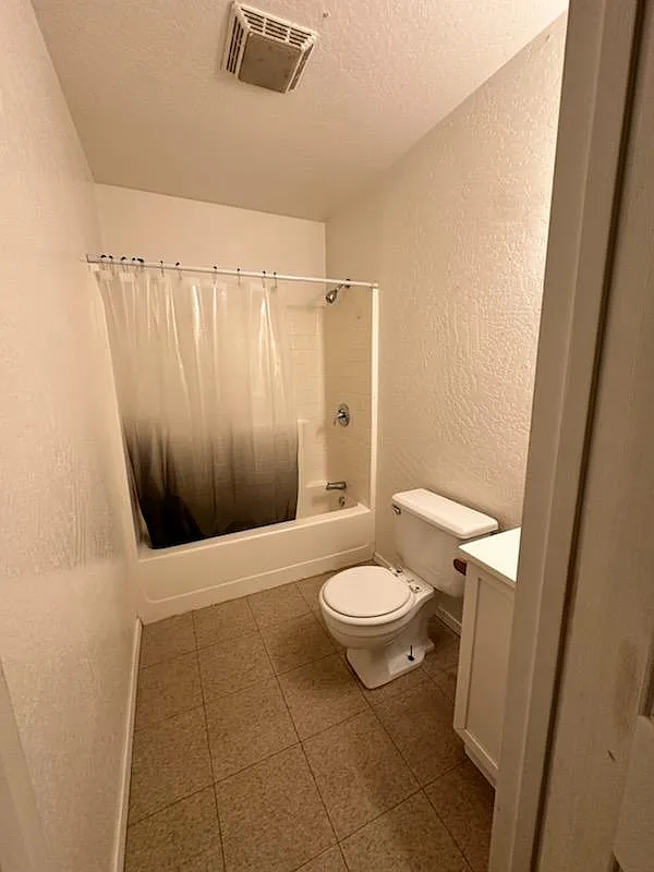 Studio, 550 sqft, $1,250 — Photo 2