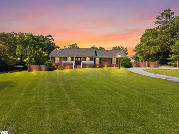 623 W Ridgeway Rd, Honea Path, SC 29654