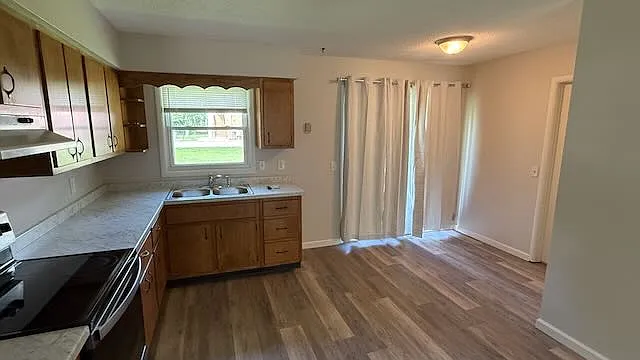 2 bed, 950 sqft, $1,295 — Photo 3