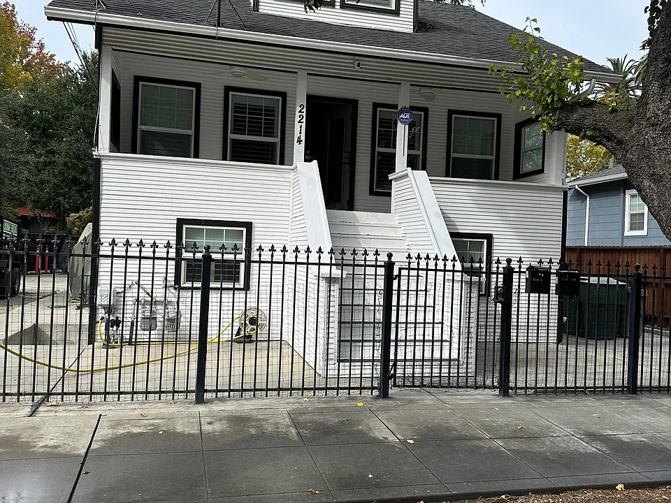 2214 4th St