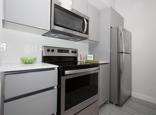 703 Saint Annes Rd #202, Winnipeg, MB R2N4G7