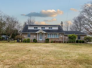 340 Great River Rd, Great River, NY 11739