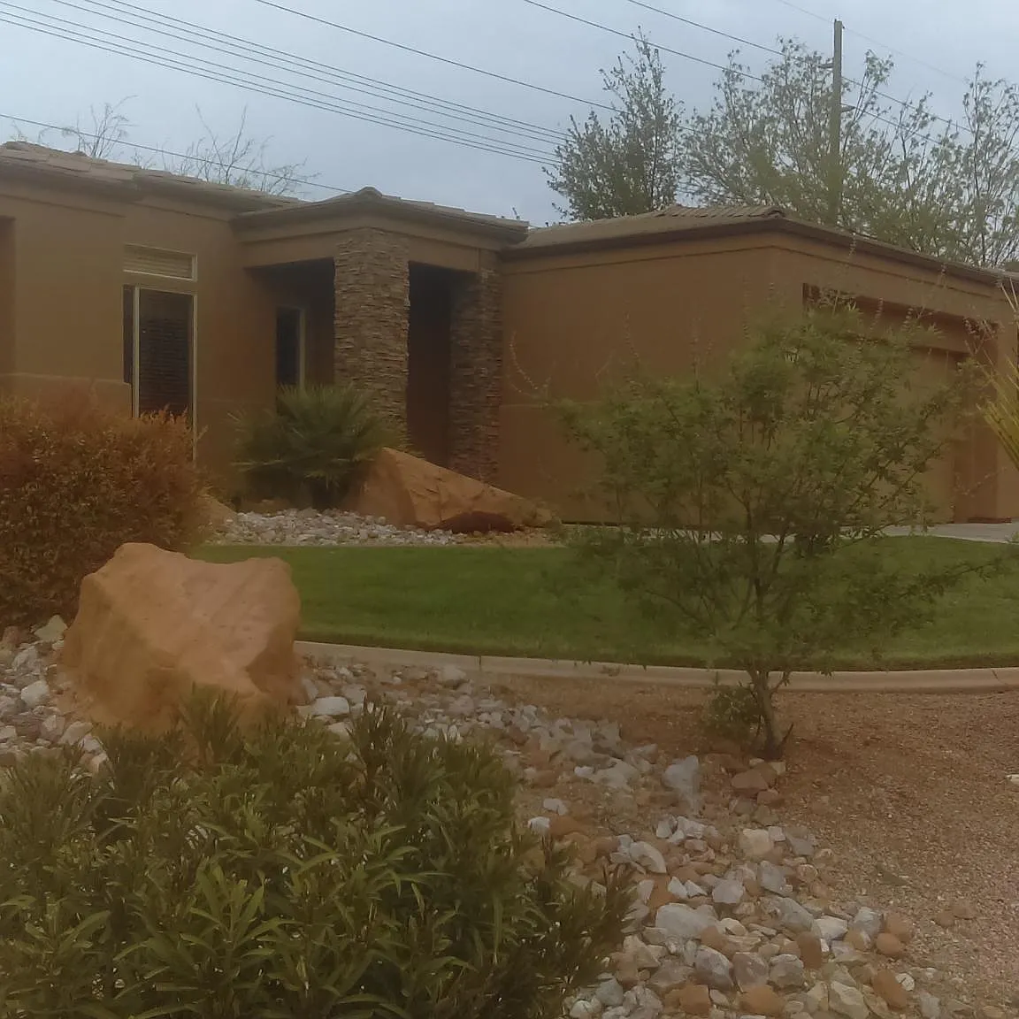 3 bed, 1256 sqft, $2,000 — Photo 1