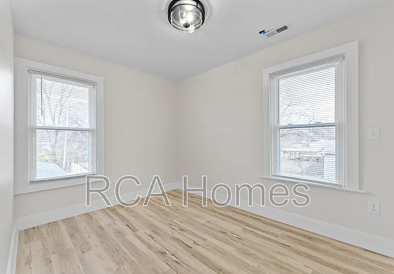 20 N Gray St — Photo 13