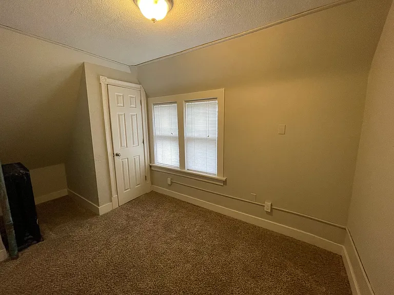 506 N Cascade Avenue — Photo 25