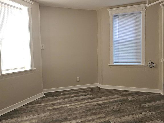 5th image of 1825 S Lawndale Ave