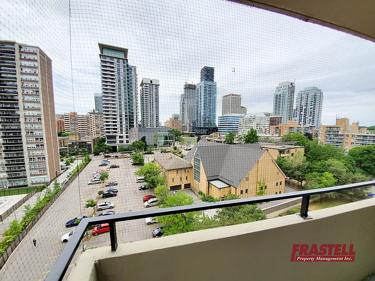 55 Erskine Ave — Photo 41