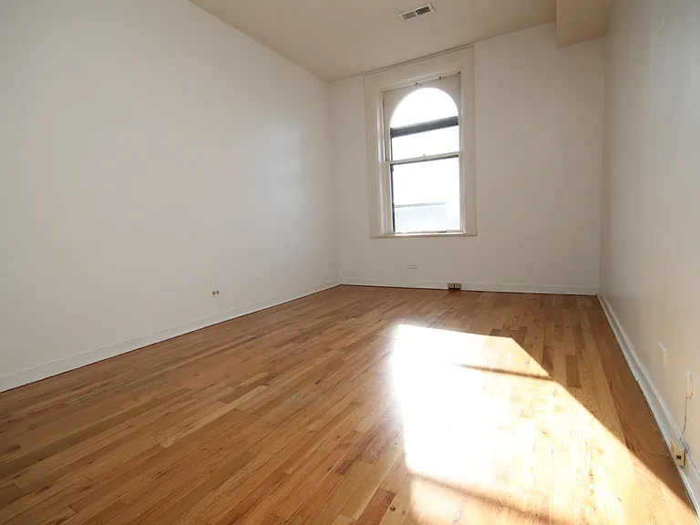 424 W Belden Ave #4W — Photo 8