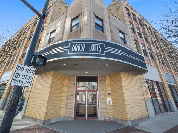 1645 W School St APT 302, Chicago, IL 60657