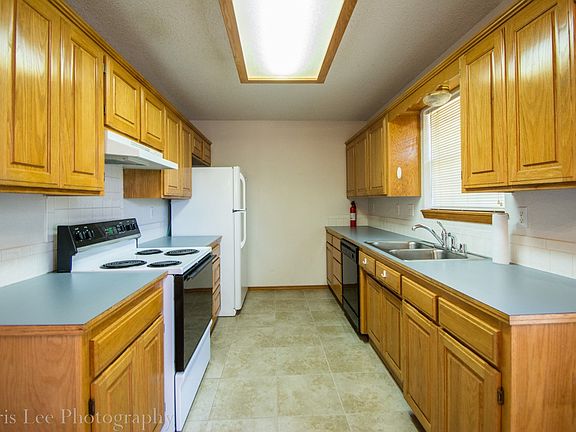 5th image of 1355 N Plum Tree Dr