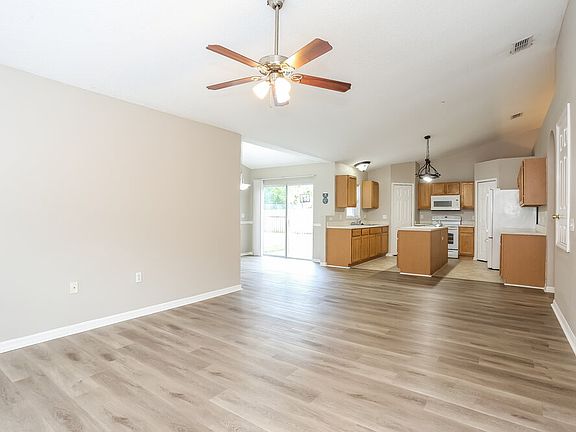 3rd image of 2623 Bluewave Dr