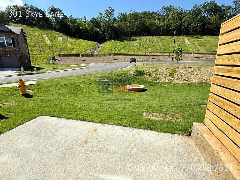 301 Skye Ln — Photo 12