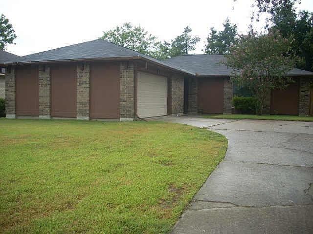 1st image of 323 Meadow Wood Ct
