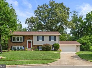 904 Dunbarton Ct, Herndon, VA 20170