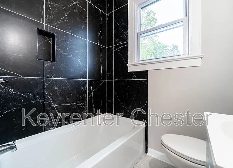 3500 Oaklawn Blvd — Photo 5