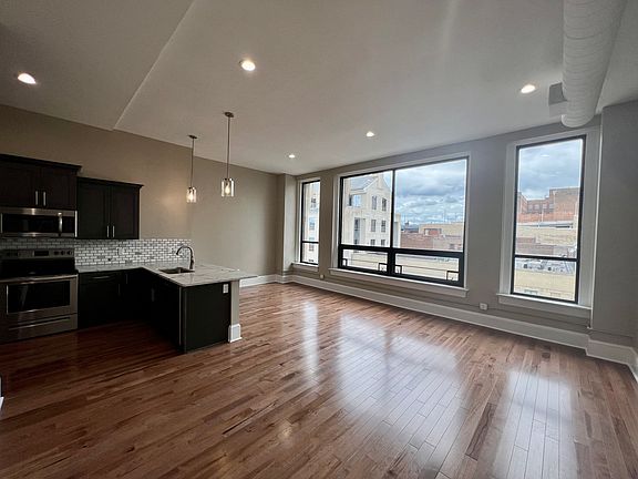 3rd image of 430 Lackawanna Ave APT 401