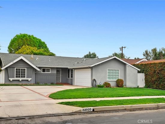 22939 Lull St, Canoga Park, CA 91304