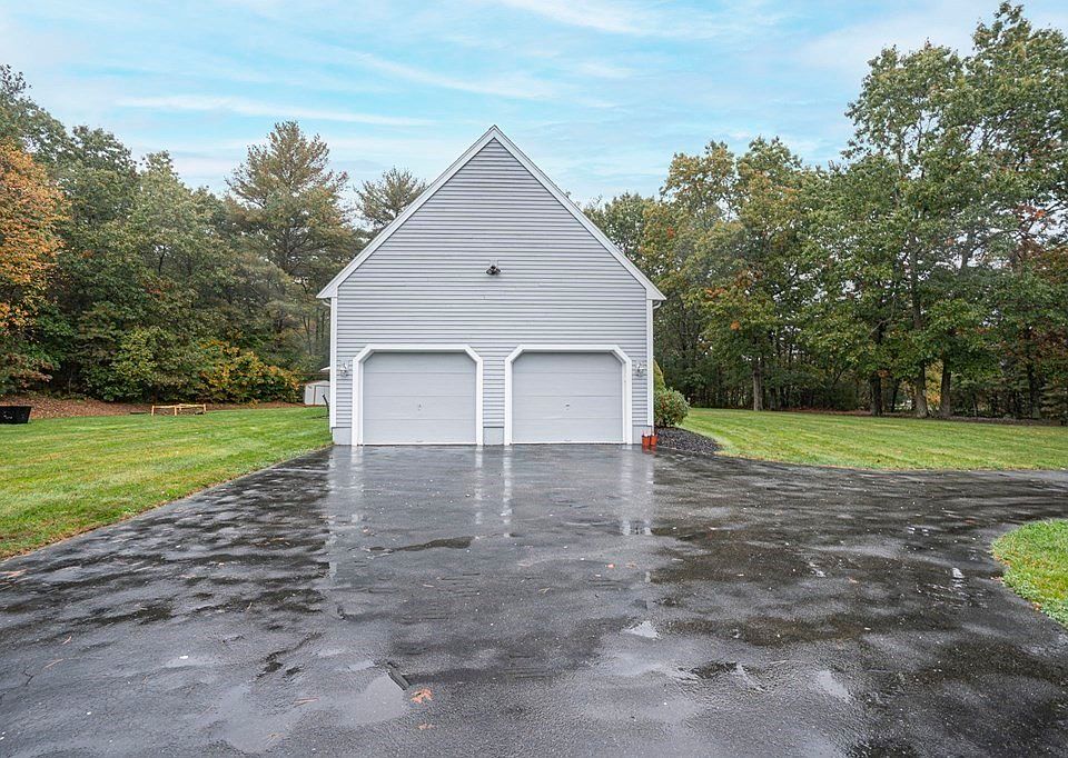 52 Sherwood Ln, Lakeville, MA 02347 Zillow