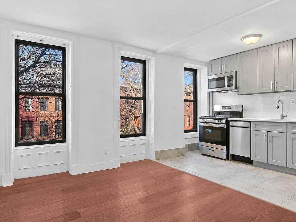 1st image of 440A Hancock St #2