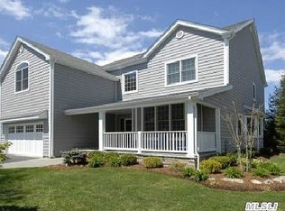 26 Wharton Pl, Melville, NY 11747