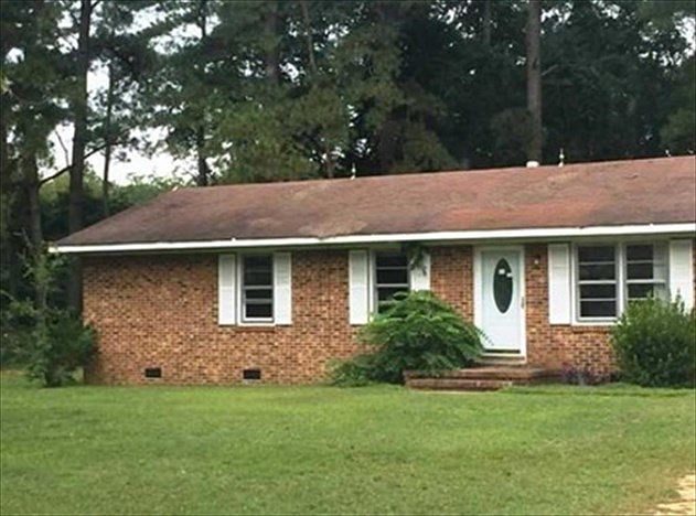 2nd image of 205 Brentwood Cir