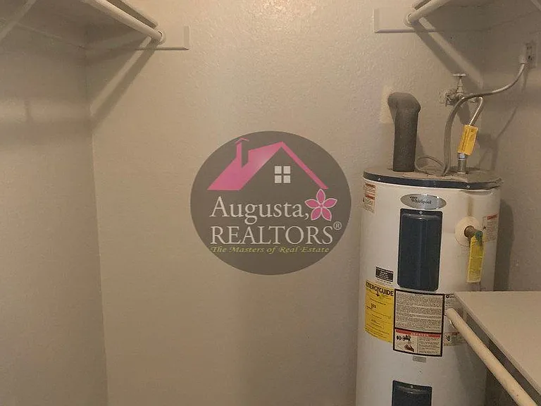 133 N Jefferson St #B — Photo 6