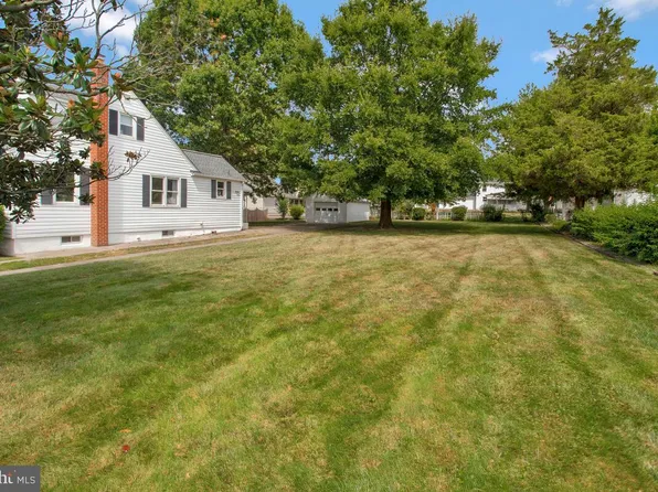 Cleveland Rd, Linthicum Heights, MD 21090