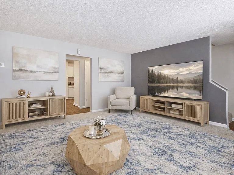 Lakeside Townhomes — Photo 9