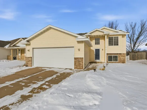 6743 Black Spruce St, Saint Cloud, MN 56303