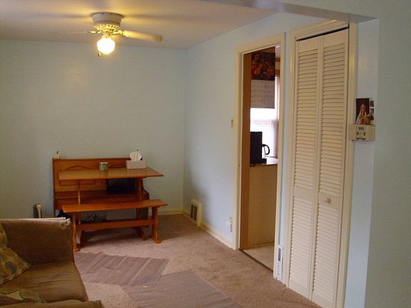 4th image of 11009 S Avenue D