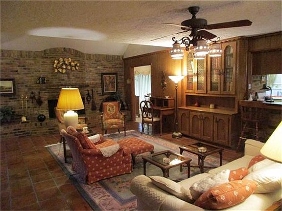 3rd image of 4322 Argentina Cir