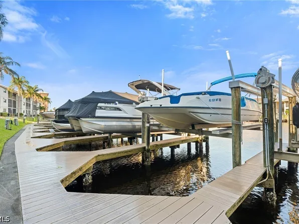 4230 SE 20th Pl APT 302, Cape Coral, FL 33904