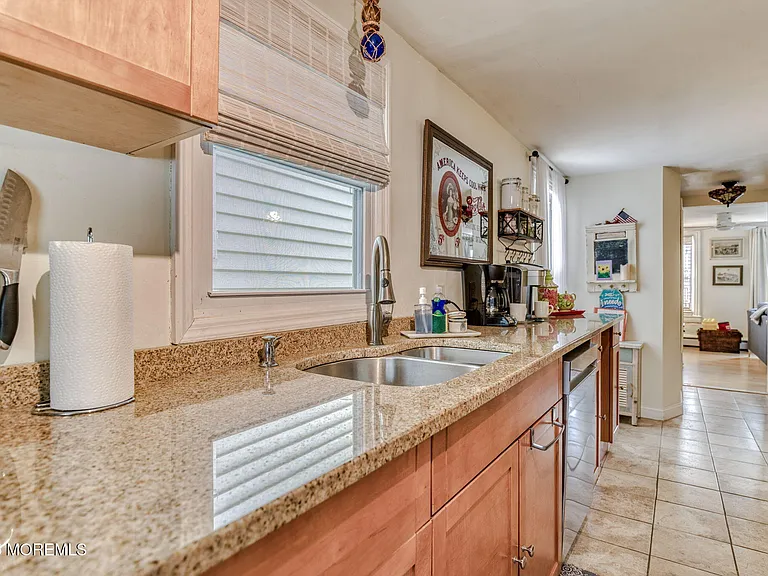 19 Webb Ave #2 — Photo 11