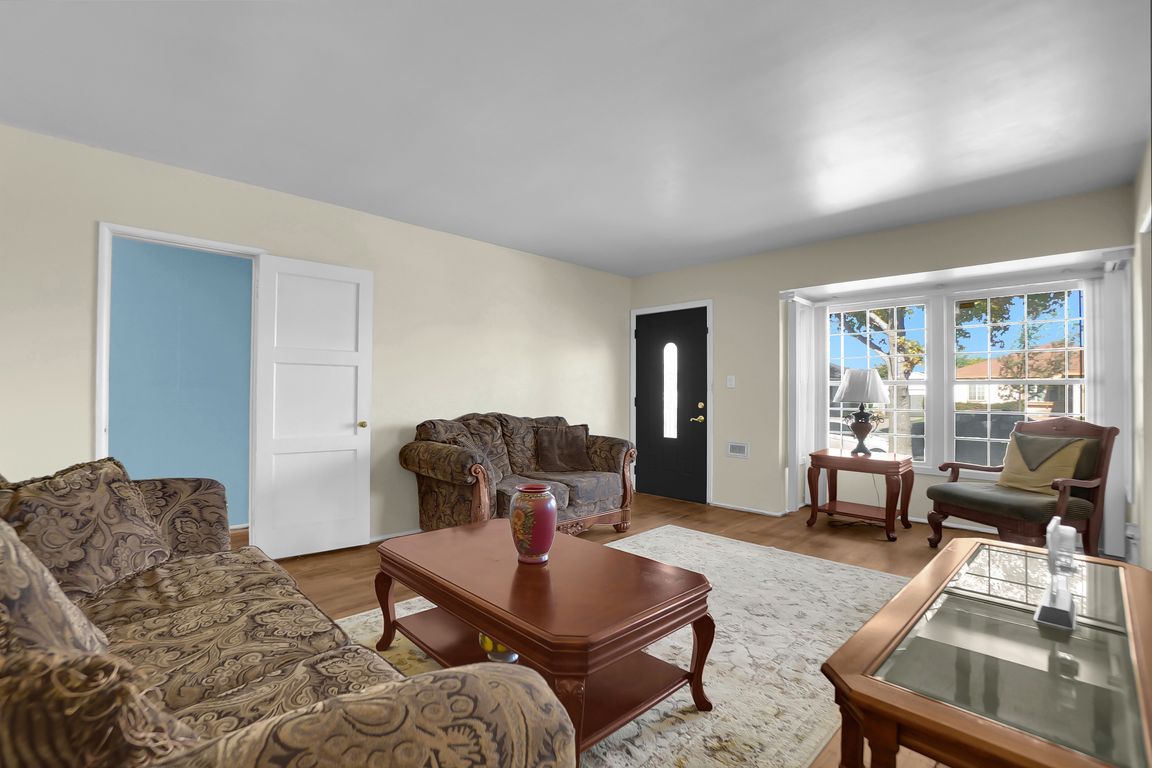 next background image