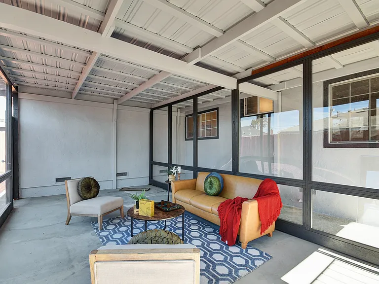 147 Wisteria Dr — Photo 34