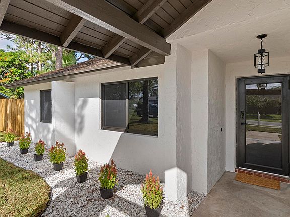 4th image of 867 Sunflower Avenue
