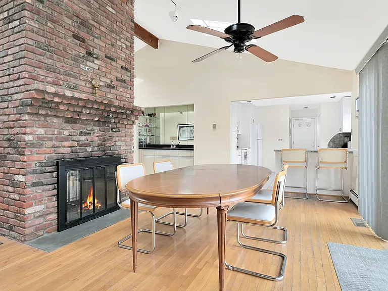 58 Windmill Ln — Photo 11