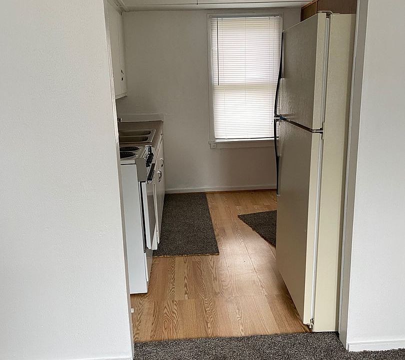 2nd image of 203 Hotel Pl Unit 13C