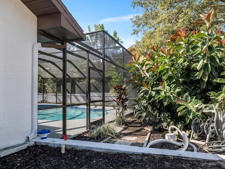 4907 Parson Brown Ln — Photo 32