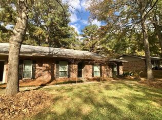 1203 Pineview Dr, Clinton, MS 39056