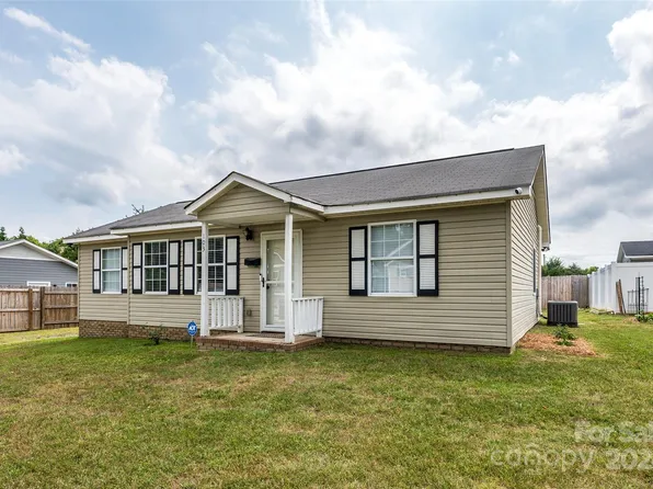 103 Orchard Dr, Clover, SC 29710